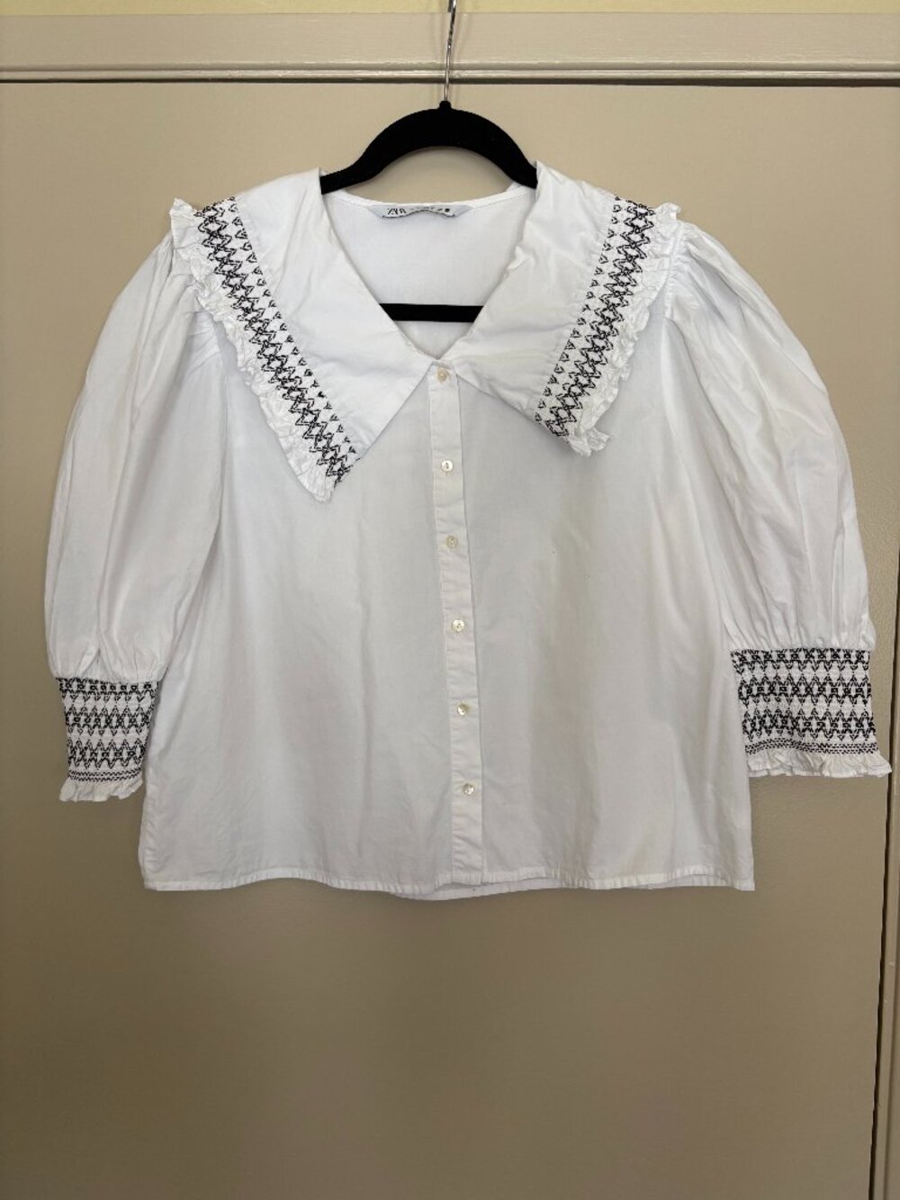 ZARA Embroidered Ruffle Collar Top – Small